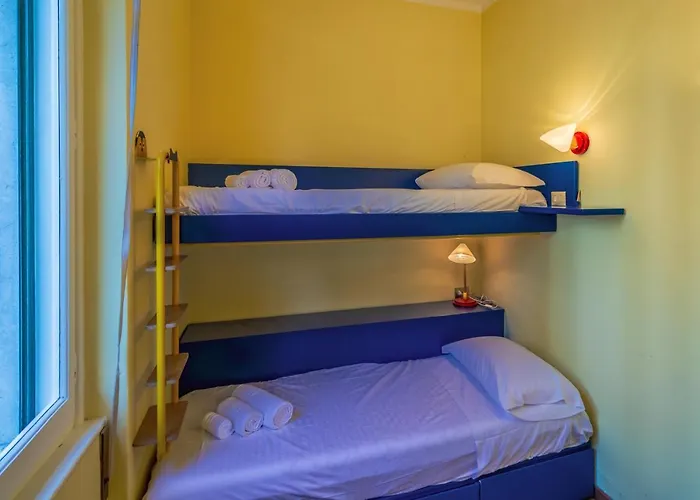 Apartment Il Giardino Nascosto Relax Vicino Al Porto