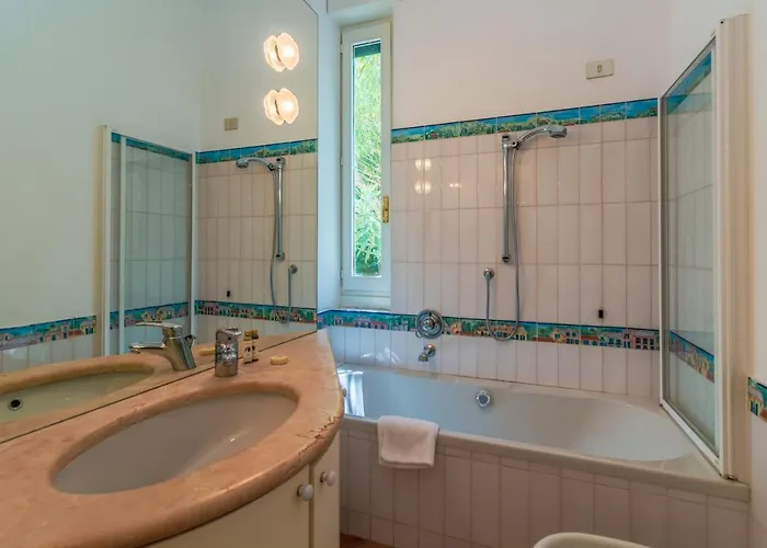 Il Giardino Nascosto Relax Vicino Al Porto Apartment