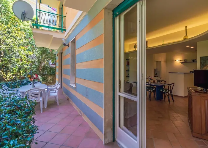 Il Giardino Nascosto Relax Vicino Al Porto Apartment